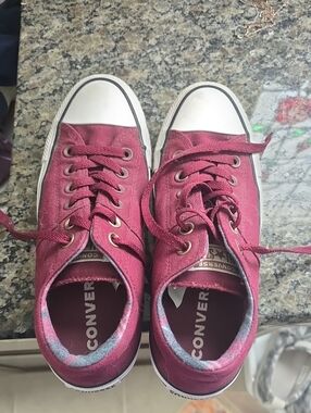 Converse Maroon